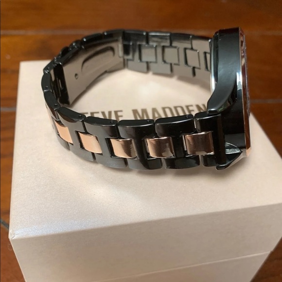Steve Madden watch - Picture 5 of 7